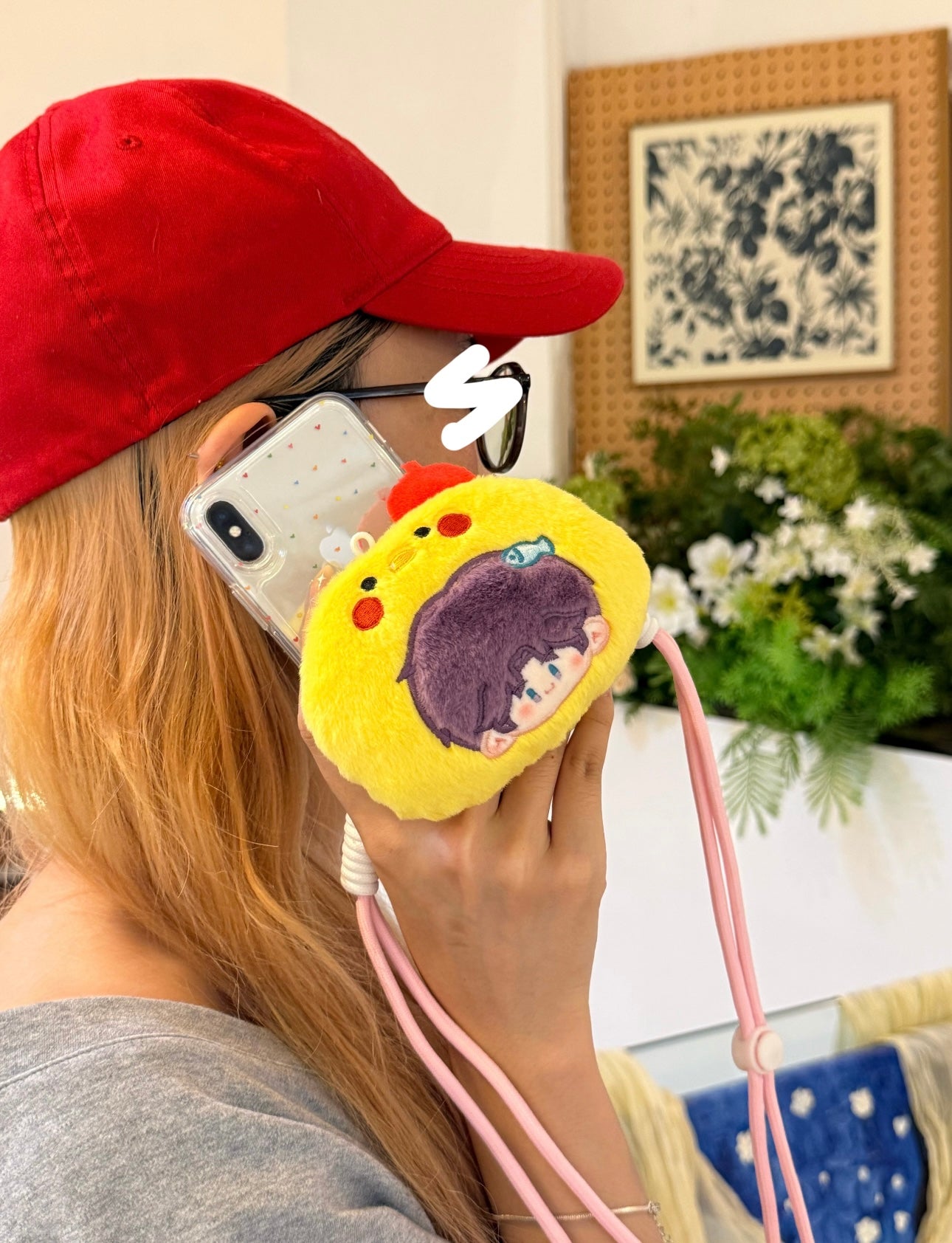 228Cute and practical phone back clip pouch accessory
