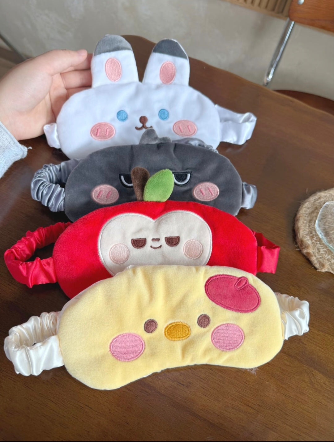 204  Cute Eye Mask & U-Shaped Neck Pillow