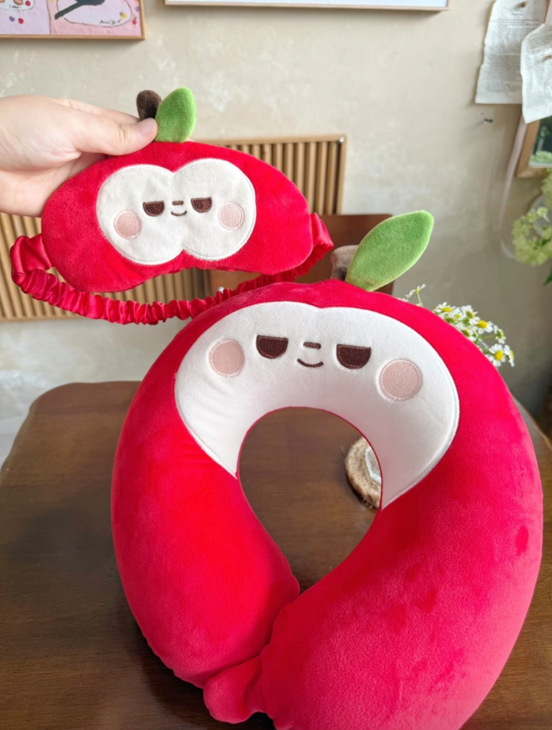 204  Cute Eye Mask & U-Shaped Neck Pillow