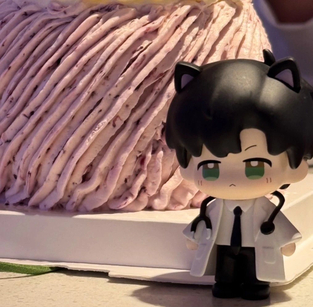 242 Cute Figure7cm