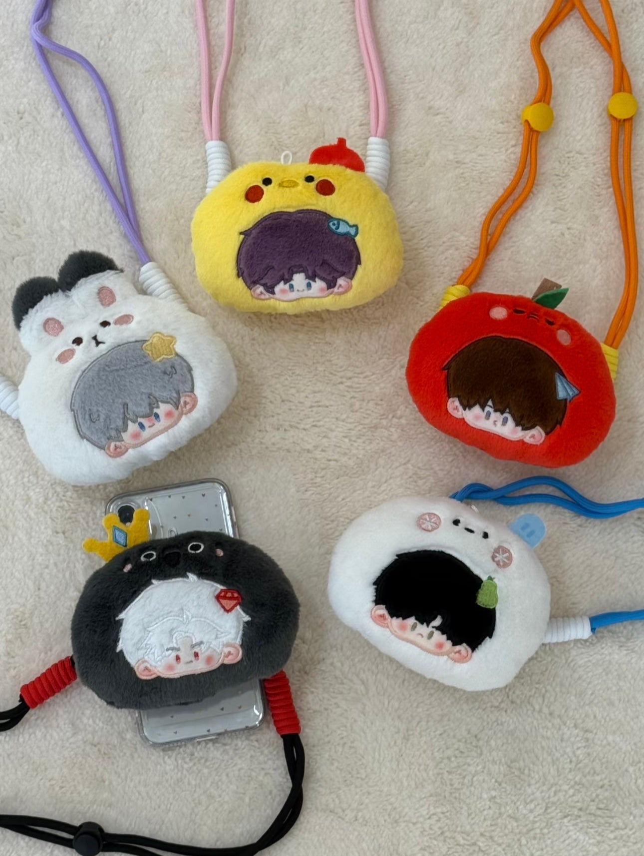 228Cute and practical phone back clip pouch accessory
