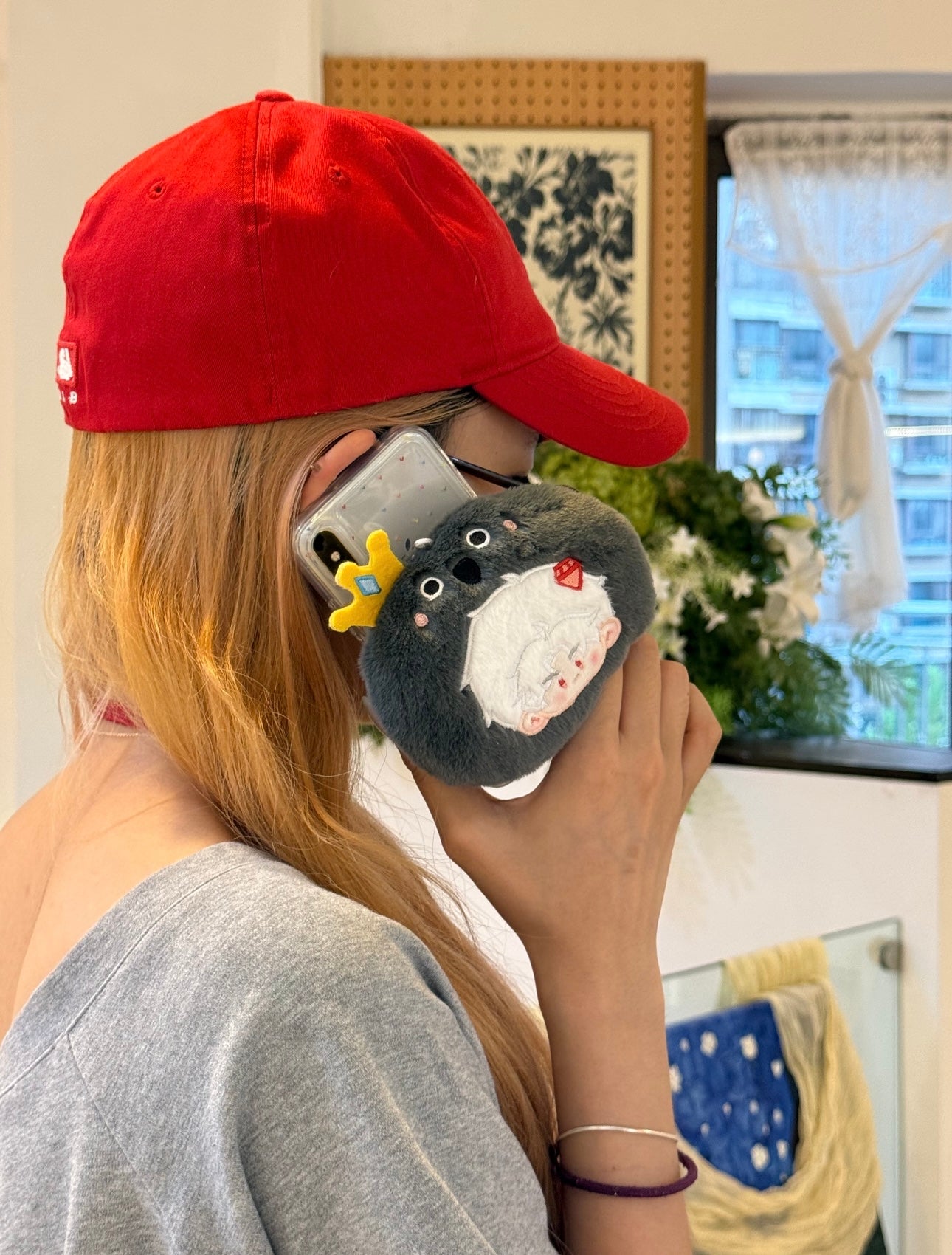 228Cute and practical phone back clip pouch accessory