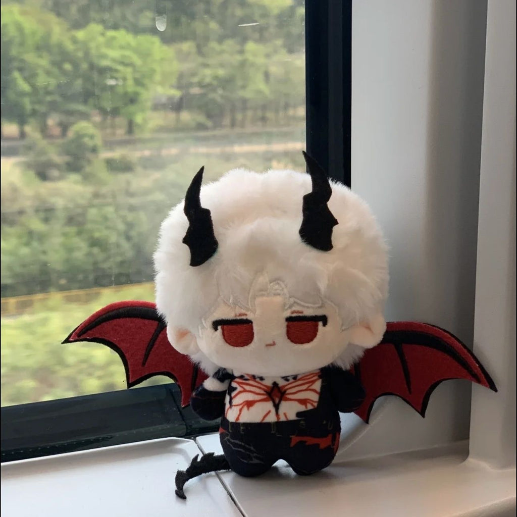 002 Qin Che Sylus Dragon Plushie