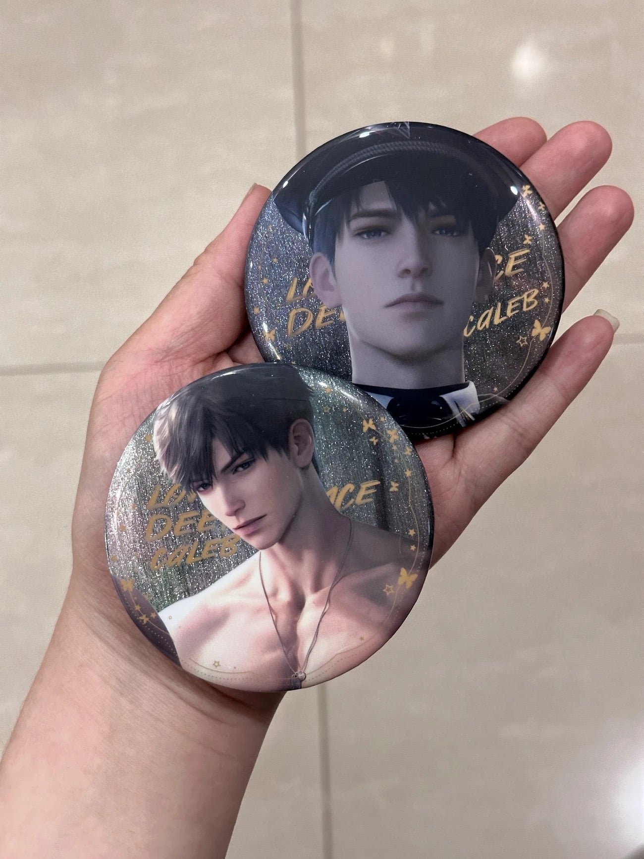 090 Dual-Sided Holo 75mm Badges Blind Box