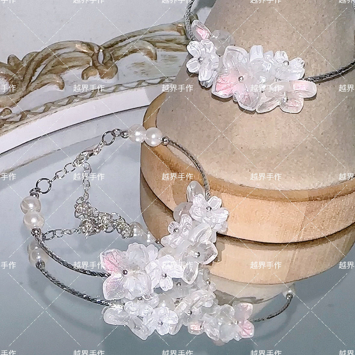 034 Sylus Botanical Valley Bangle Bracelet