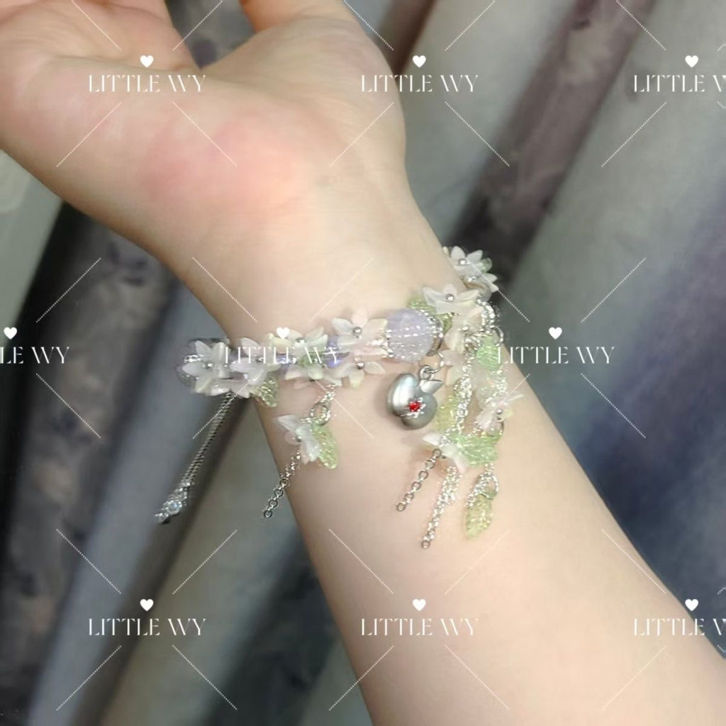 005 Xia YiZhou Caleb Floating Petals Bracelet