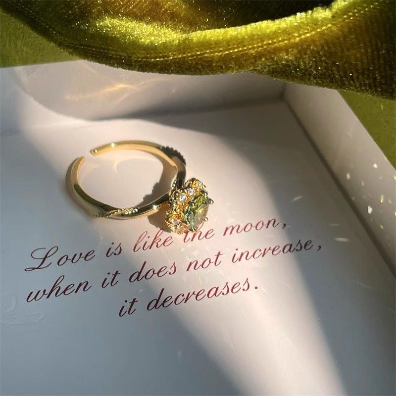 125 Zayne Vintage Olive Green Ring