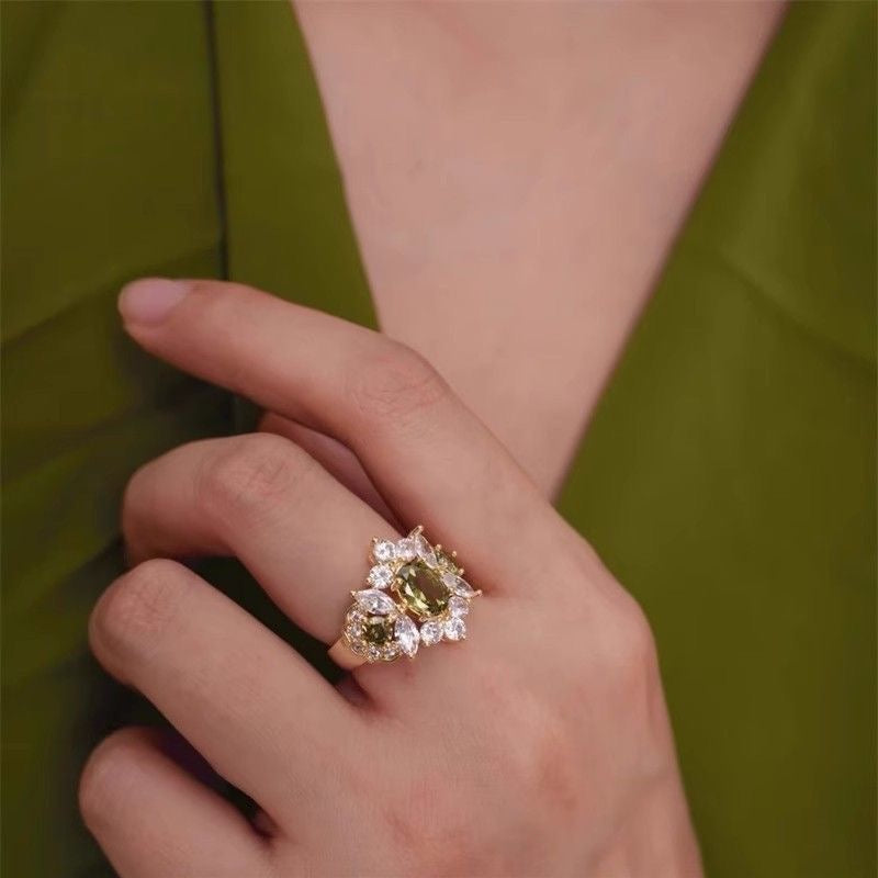125 Zayne Vintage Olive Green Ring